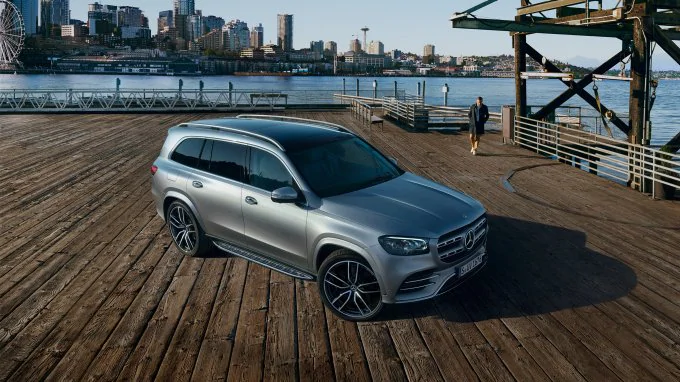 The image shows the A-Class driving in an urban environmimage.MQ4.8.20200901100908ent.